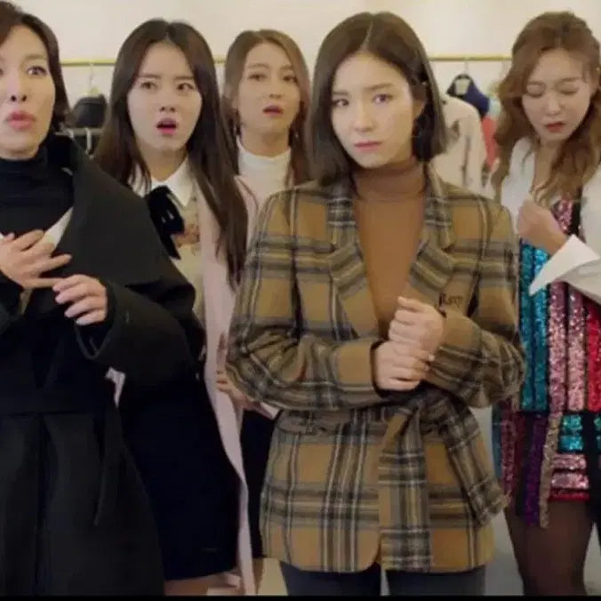 [BUNJANG] fromis_9 Gyul Check Jacket / 프리마돈나 겨울 체크 자켓