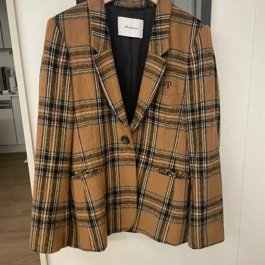 [BUNJANG] fromis_9 Gyul Check Jacket / 프리마돈나 겨울 체크 자켓