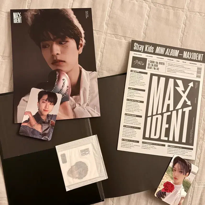 스트레이키즈 친필싸인앨범