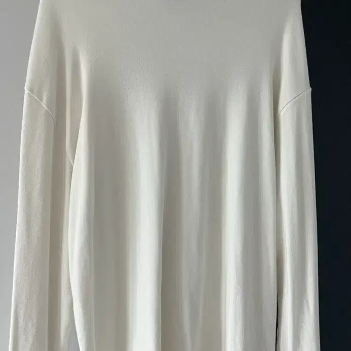 [BUNJANG] Men's Turtleneck Knit (White/Black) / 남자 목폴라 니트 (화이트/블랙)