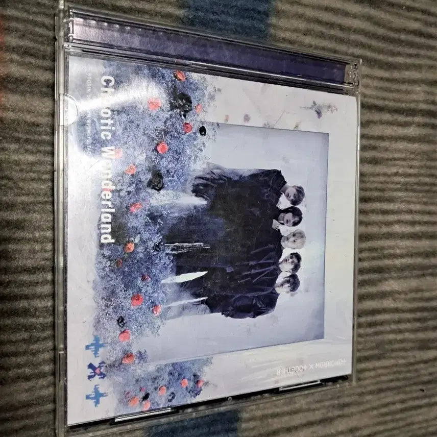 투모로우바이투게더 Chaotic Wonderland 앨범