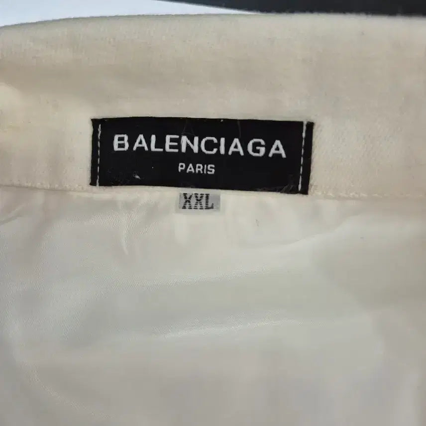[BUNJANG] Balenciaga White Denim Jacket 2XL / 발렌시아가 화이트 데님 자켓 2xl