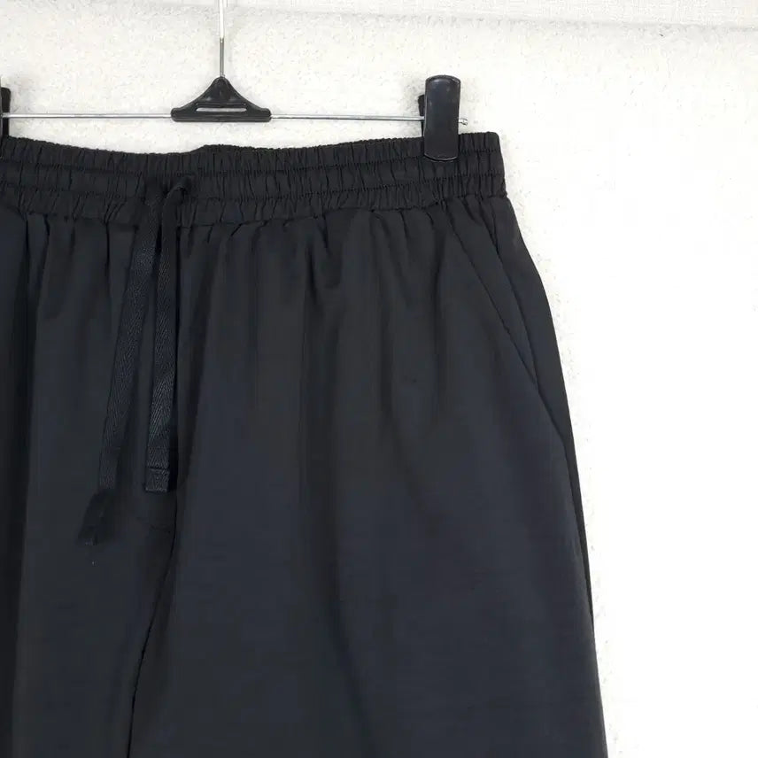 [SOLD OUT] 여성 밴딩 9부 트레이닝 조거 바지(66/M)