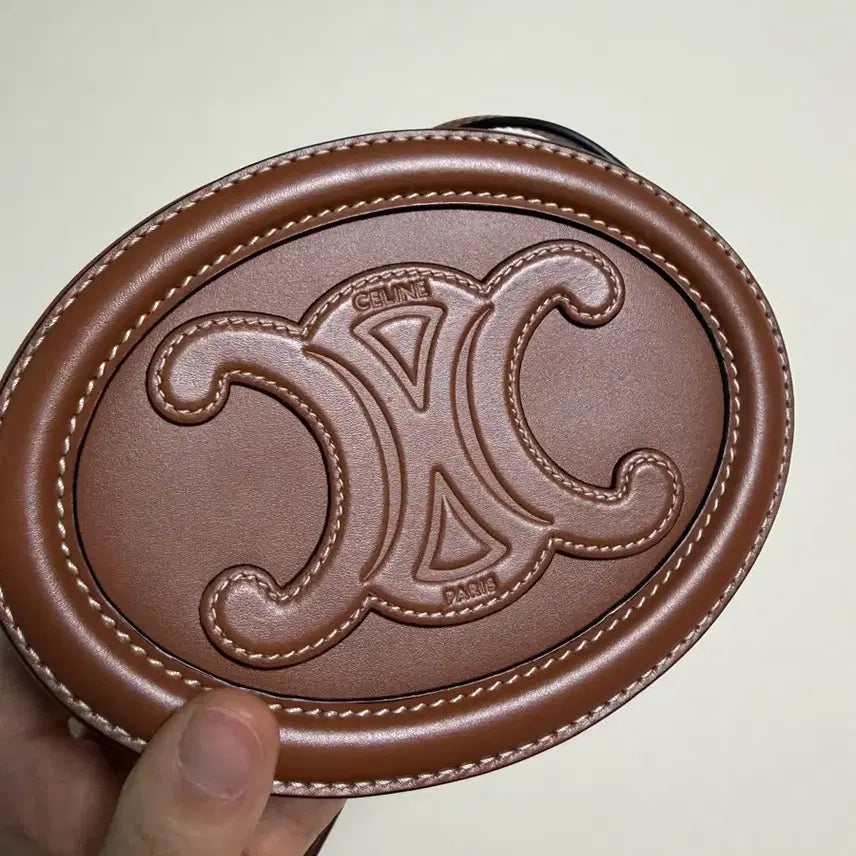 [BUNJANG] Celine Triomphe Oval Purse Mini / 셀린느 트리오페 오벌 펄스 미니 새상품급