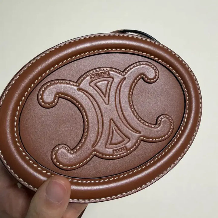 [BUNJANG] Celine Triomphe Oval Purse Mini / 셀린느 트리오페 오벌 펄스 미니 새상품급