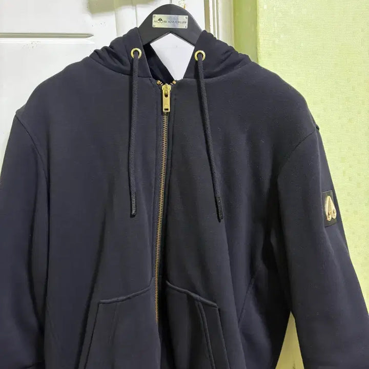 [BUNJANG] Moose Knuckles Bunny Sweatshirt Limited Edition / 무스너클 버니스웨터 한정판