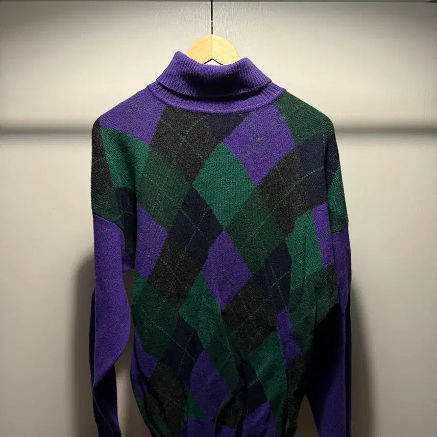 [BUNJANG] Agyle Check Pattern Turtleneck Knit / 아가일 체크 패턴 터틀넥 니트