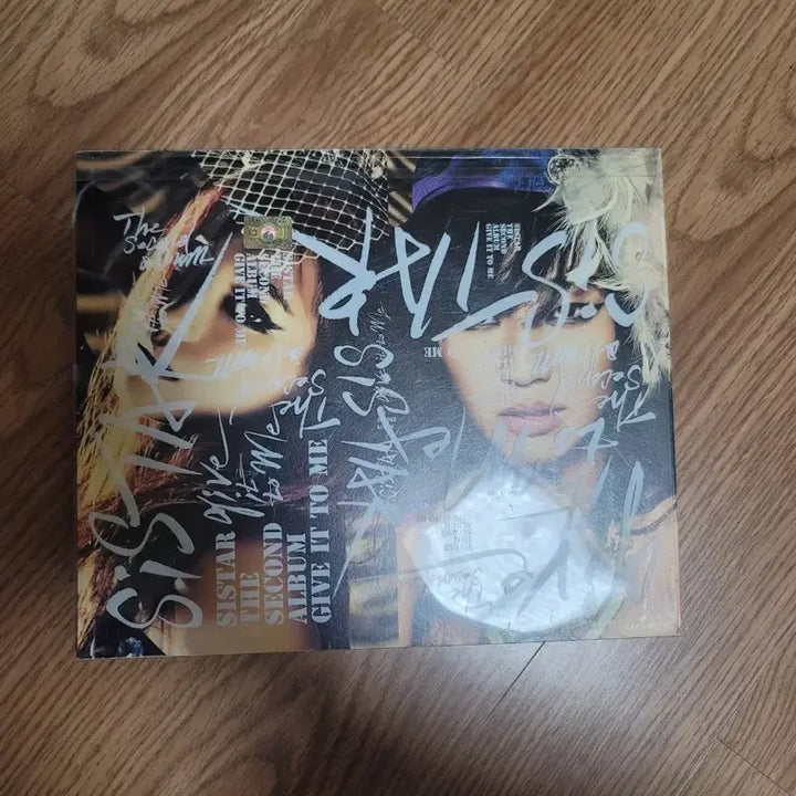 [BUNJANG] Sistar Give It To Me Album / 씨스타 Give It To Me 앨범