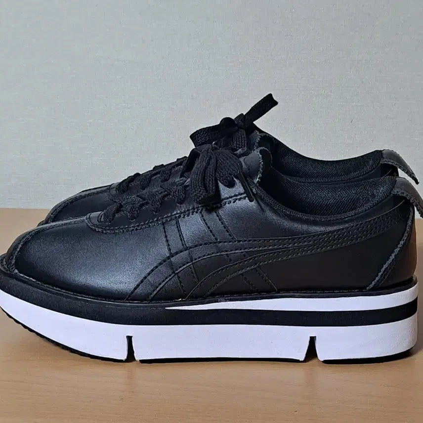 [BUNJANG] Onitsuka Tiger Sneakers / 오니츠카타이거 약230 키높이 스니커즈