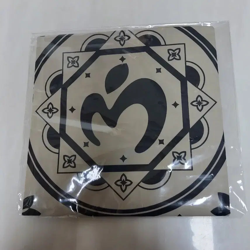 [BUNJANG] MGA Seoul Edition Bandana / [MGA]SEOUL  EDITION BANDANA