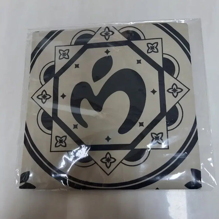 [BUNJANG] MGA Seoul Edition Bandana / [MGA]SEOUL  EDITION BANDANA