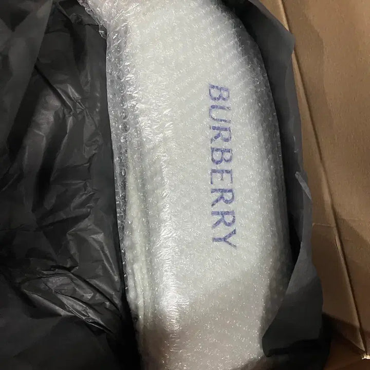 [BUNJANG] Burberry Large Shield Messenger Bag Crossbody / 버버리 라지 쉴드 메신저백 크로스백 (교환 가능)