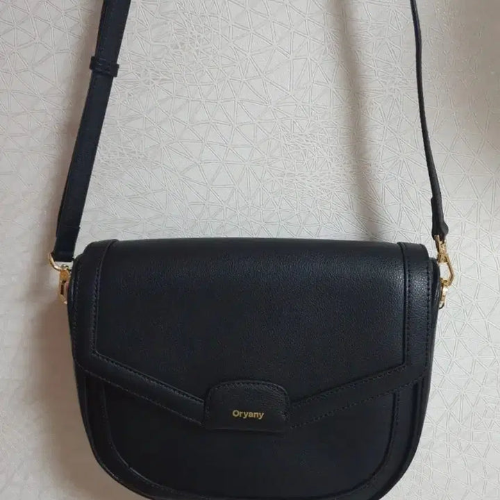 [BUNJANG] Ohyani Crossbody Bag / 오야니 가방 크로스백 블랙 검정