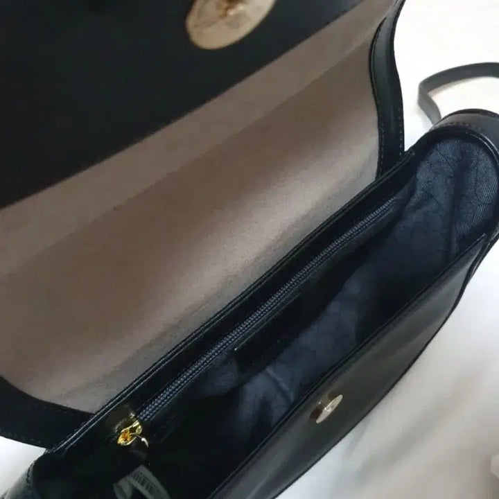 [BUNJANG] Ohyani Crossbody Bag / 오야니 가방 크로스백 블랙 검정