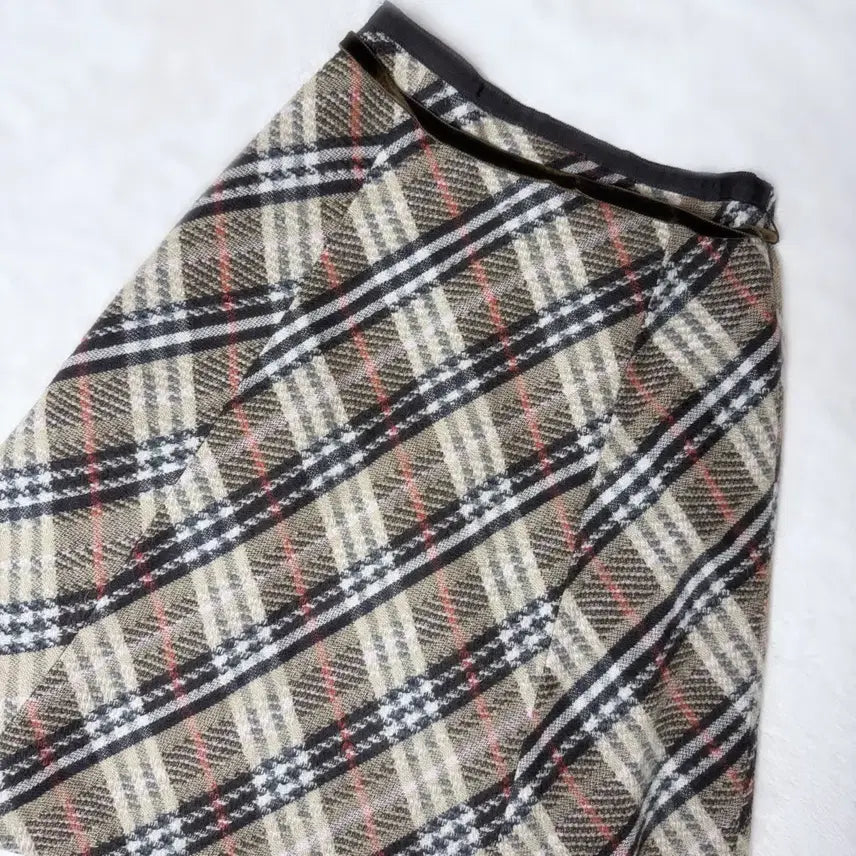 [BUNJANG] Burberry Blue Label Skirt / Burberry 버버리 블루라벨 대대장 삼대장 라떼갸루 초코 로걀 스커트