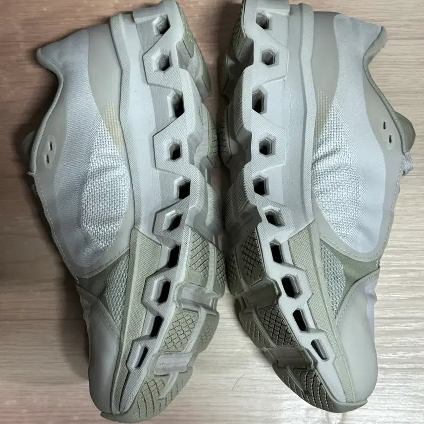 [BUNJANG] PAF On Cloud Monster 2 Moon Dust Chalk / [250]파프 온러닝 paf on 클라우드 몬스터2 문 더스트 초크