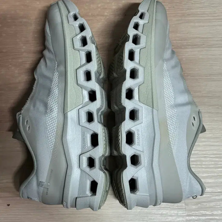 [BUNJANG] PAF On Cloud Monster 2 Moon Dust Chalk / [250]파프 온러닝 paf on 클라우드 몬스터2 문 더스트 초크