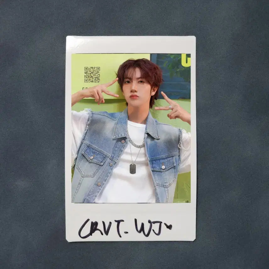 크래비티 원진 싸폴 사인 폴라로이드 싸인 폴라