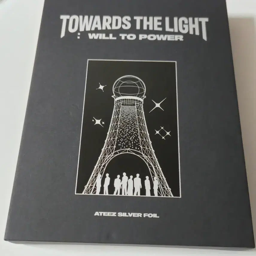 에이티즈 민기 실버포일 새상품(비닐만 제거)