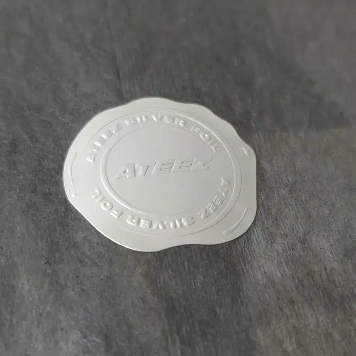 에이티즈 민기 실버포일 새상품(비닐만 제거)