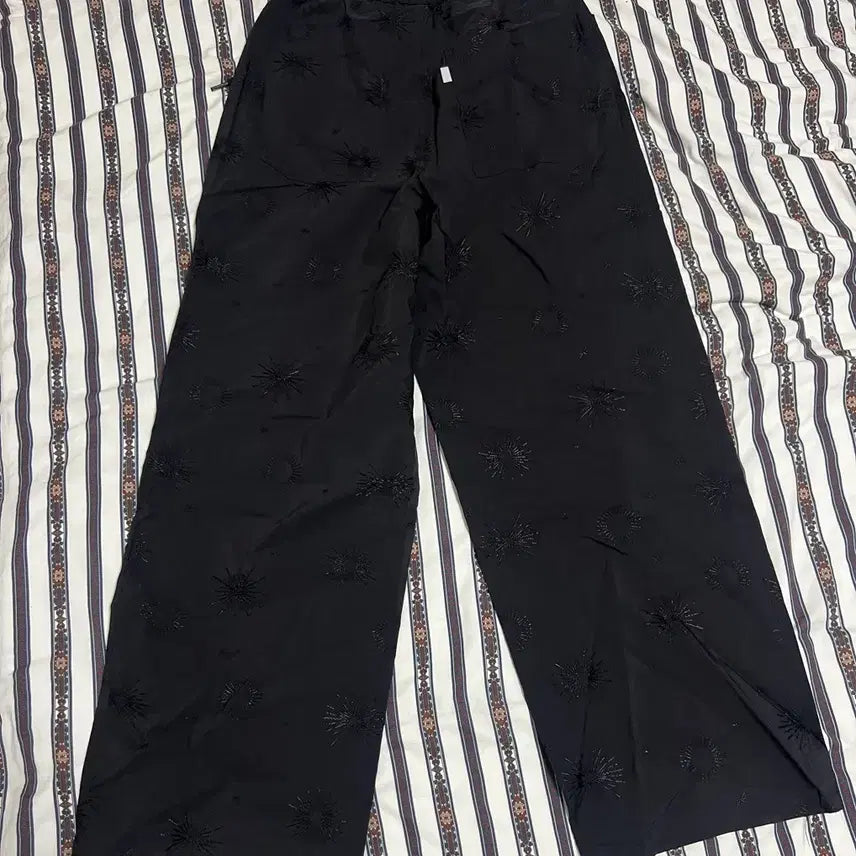 [BUNJANG] Youth Jacquard Wide-Leg Slacks / 유스 자카드 와이드슬랙스