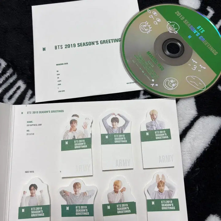 방탄 2019 시그 DVD 및 메모지