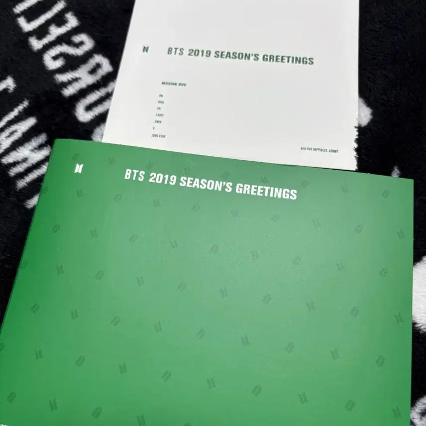 방탄 2019 시그 DVD 및 메모지
