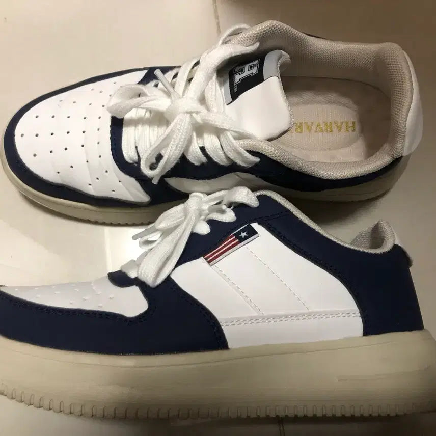 [BUNJANG] Adidas Harvard Sneakers / 스니커즈 하버드 아디다스 워커 발편한 240 여자운동화