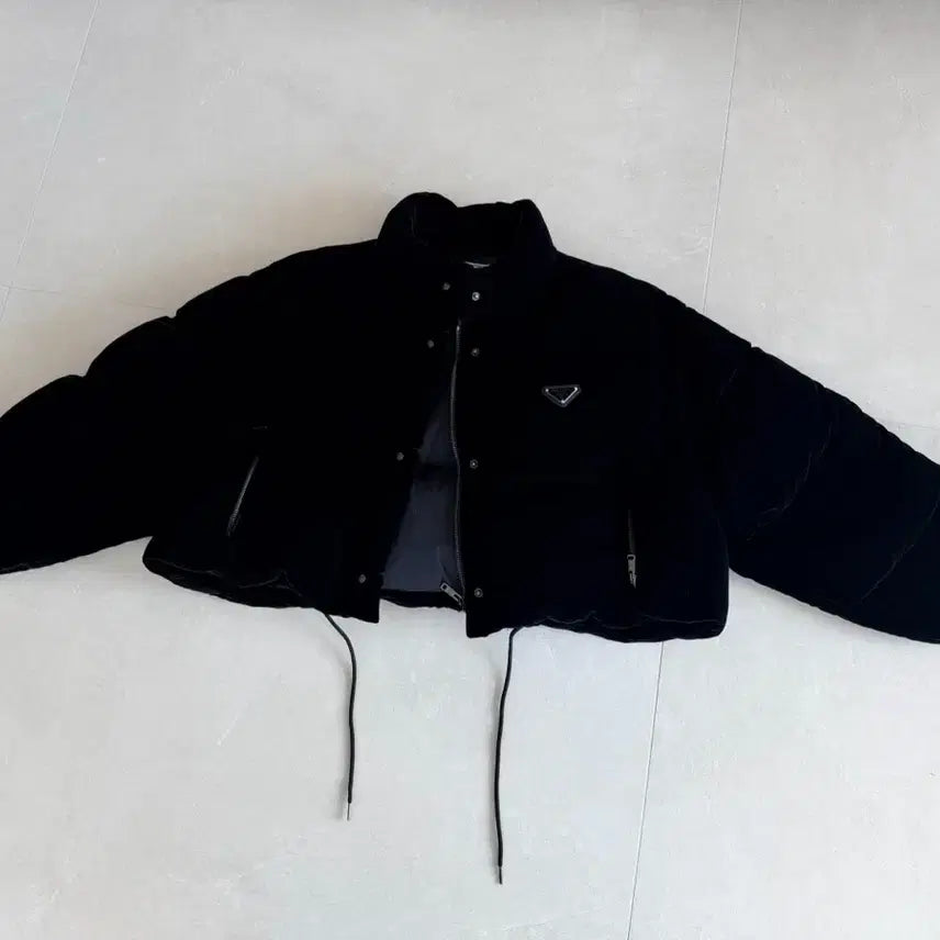 [BUNJANG] Prada Velvet Two-Way Crop Padded Jacket / Prada 프라다 벨벳 투웨이 크롭 패딩