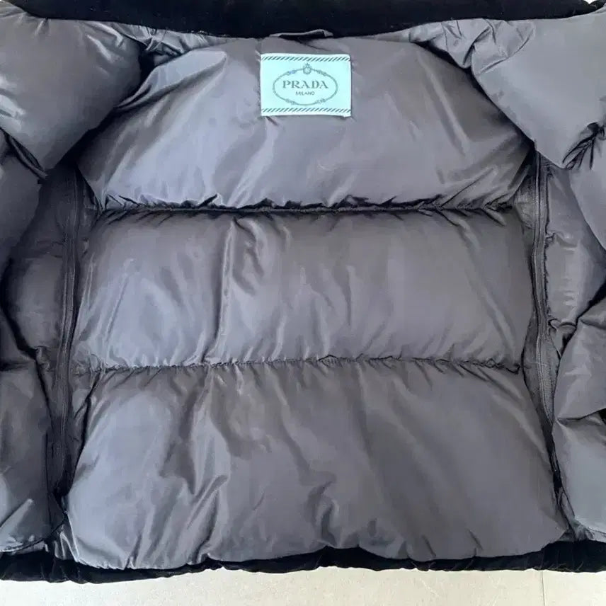 [BUNJANG] Prada Velvet Two-Way Crop Padded Jacket / Prada 프라다 벨벳 투웨이 크롭 패딩