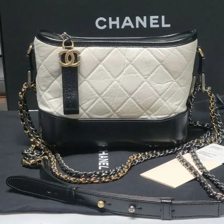 [BUNJANG] Gabrielle Hobo Bag White / 샤넬 가브리엘 호보백 화이트