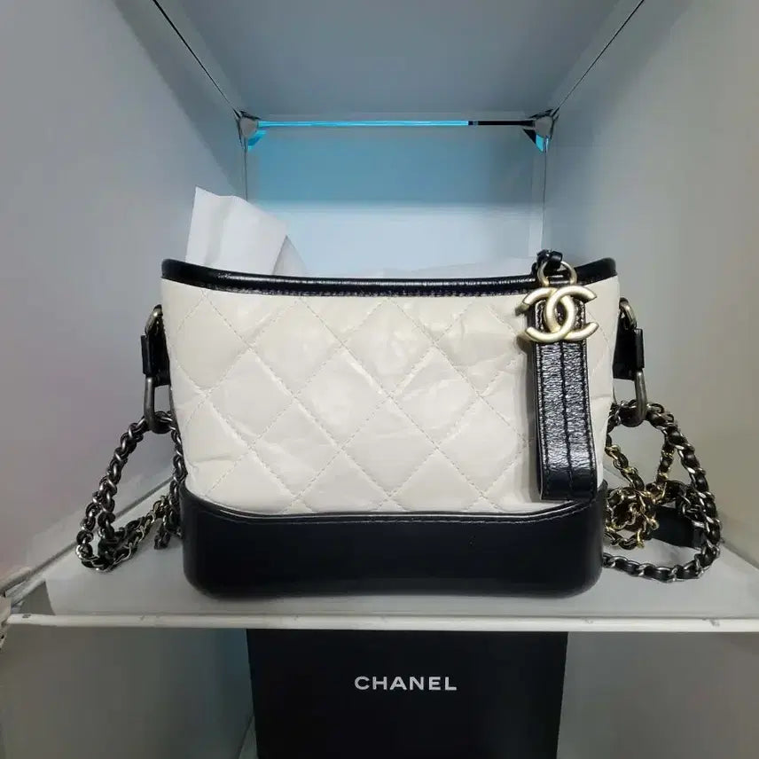 [BUNJANG] Gabrielle Hobo Bag White / 샤넬 가브리엘 호보백 화이트