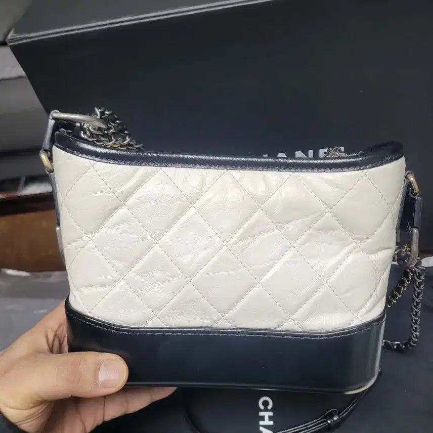 [BUNJANG] Gabrielle Hobo Bag White / 샤넬 가브리엘 호보백 화이트