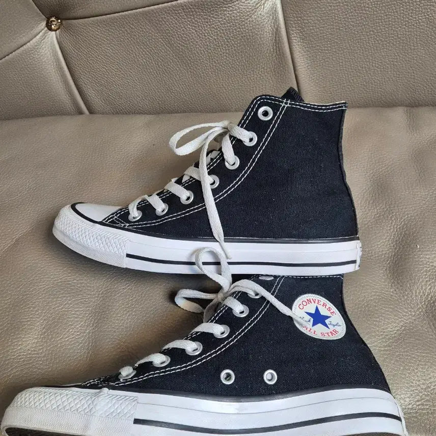 [BUNJANG] Converse Chuck Taylor High Shoes (Women's 230) / 컨버스 척테일러 하이 여자 230