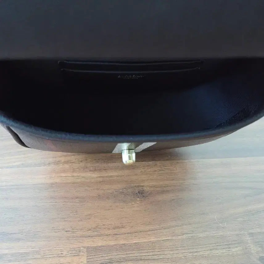 [BUNJANG] Burberry Tote Crossbody Bag / 버버리토트크로스백새제품