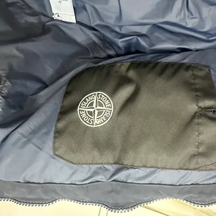 [BUNJANG] Stone Island Crinkle Reps Navy Jacket / 정품) 가격제안 가능)22FW M사이즈 스톤아일랜드 크링클랩스 네이비 패