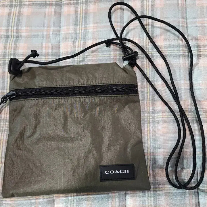 [BUNJANG] Travel Bag & Travel Pouch Crossbody Bag / 코치 트래블백 트래블파우치 크로스백