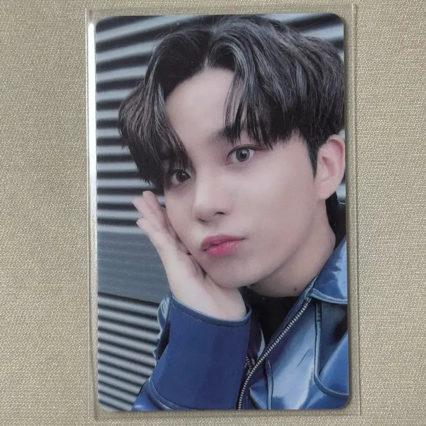 에이티즈 사웨 사운드웨이브 럭드 럭키드로우 종호 포카