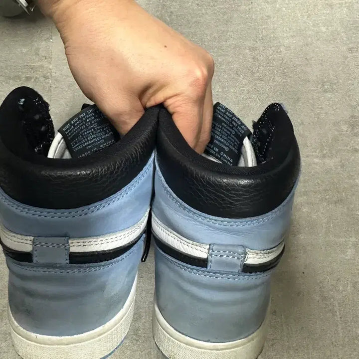 [BUNJANG] Nike Air Jordan 1 Retro High OG University Blue Sneaker 250 / 나이키 에어조던1 레트로하이 OG 유니버시티 블루 250