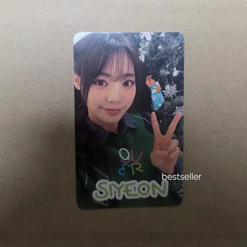 qwer 시연 플스 이시연 포카 콘서트 굿즈 역조공 엠카 공방 폴라 싸인