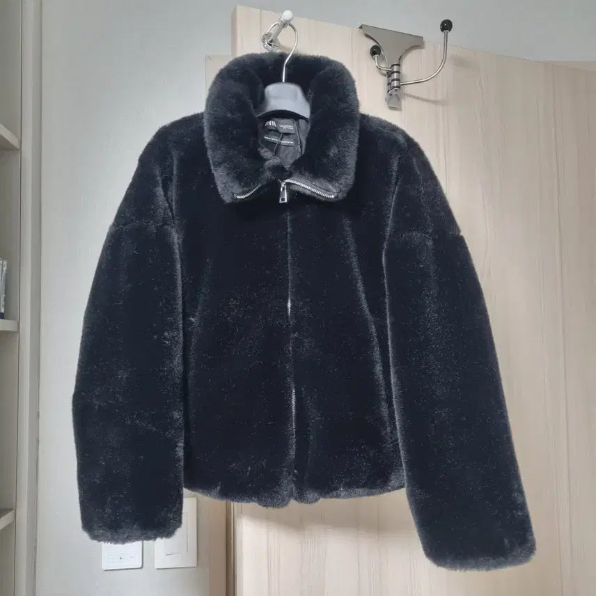 [BUNJANG] Zara Faux Fur Jacket / 자라 퍼자켓