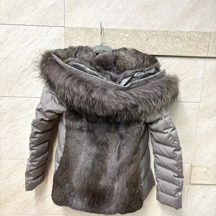 [BUNJANG] Montecore Raccoon Fur Padding (Size 55) / [새상품급] 이태리 프리미엄 몬테꼬레 라쿤퍼 패딩 55