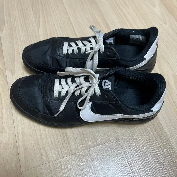 [SOLD OUT] 나이키 필드 제너럴 82 SP 블랙 앤 화이트 (285)