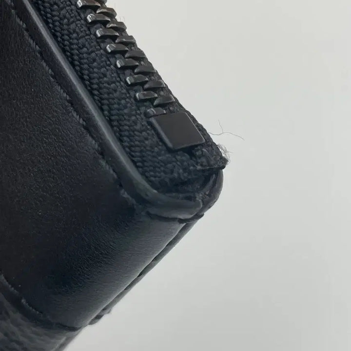 [BUNJANG] Louis Vuitton Eclipse Pochette To Go Clutch / [ 정품 / 새상품급 ] 루이비통 이클립스 포쉐트 투고 클러치