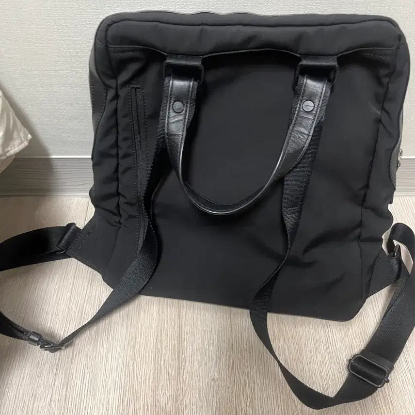 [BUNJANG] Mandarina Duck Black Backpack / 만다리나덕 블랙 백팩