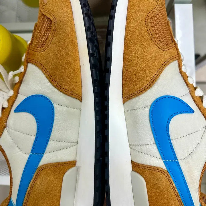 [BUNJANG] Nike Vortex Brown Khaki 270 / 나이키 볼텍스 브라운카키 270