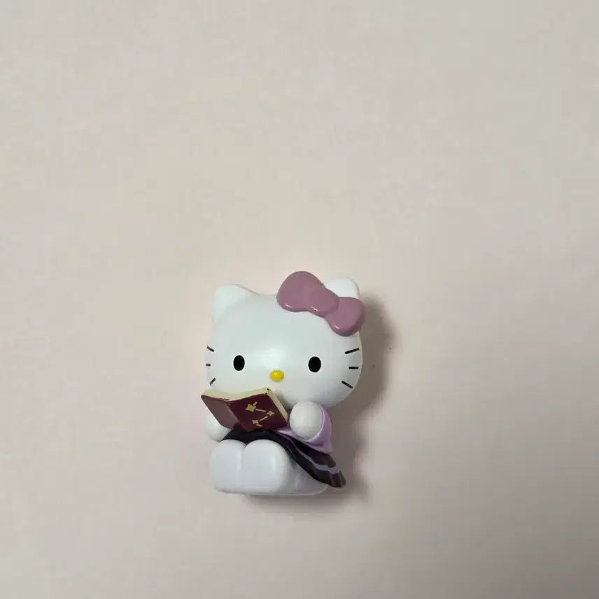 [BUNJANG] Sanrio Kitty Wizard Figure / 산리오 키티 마법사 피규어