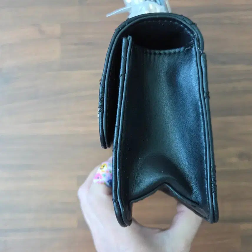 [BUNJANG] Crossbody Bag / 게스체인크로스백새제품