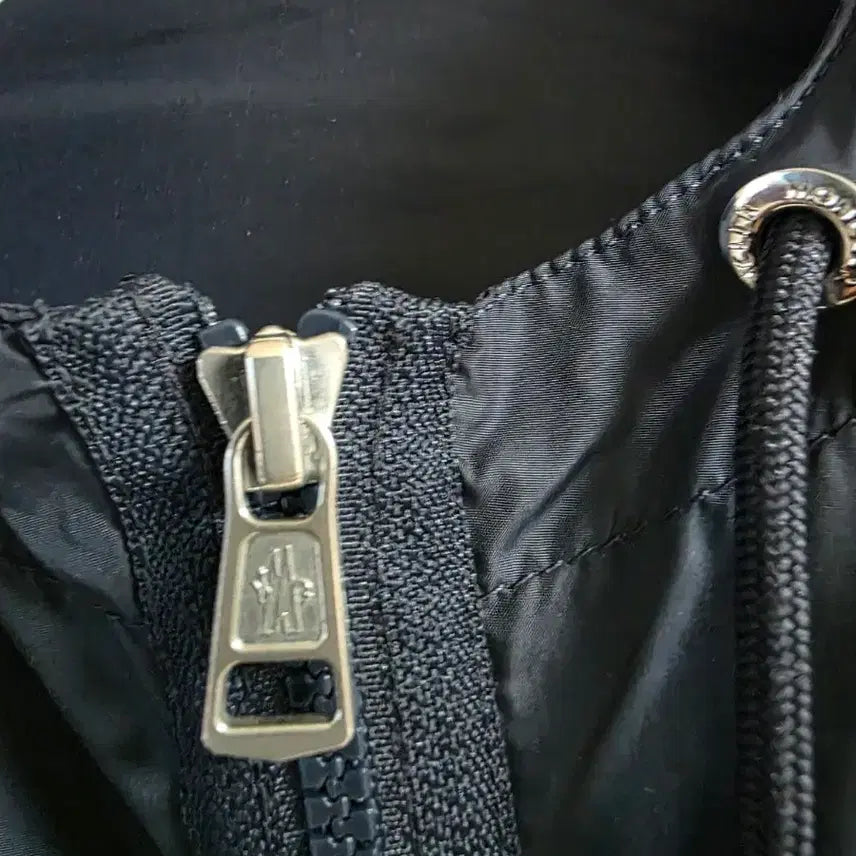 [BUNJANG] Moncler Windbreaker 110 / 몽클레어 바람막이  110