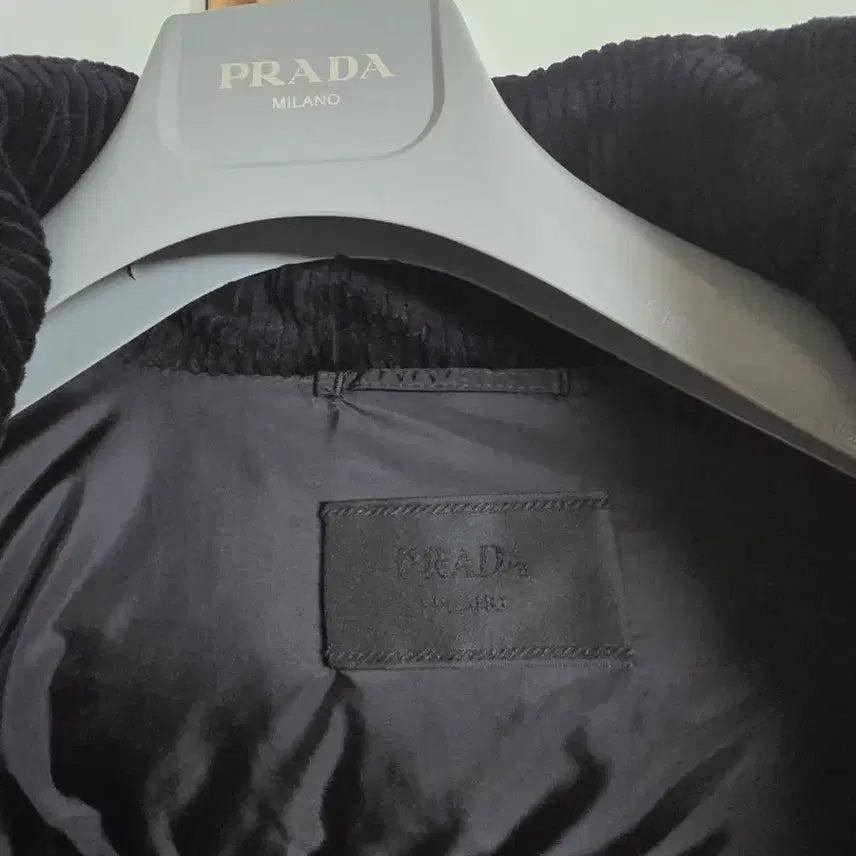 [BUNJANG] Prada Corduroy Padded Jacket / 24fw 프라다 코듀로이 남성 패딩